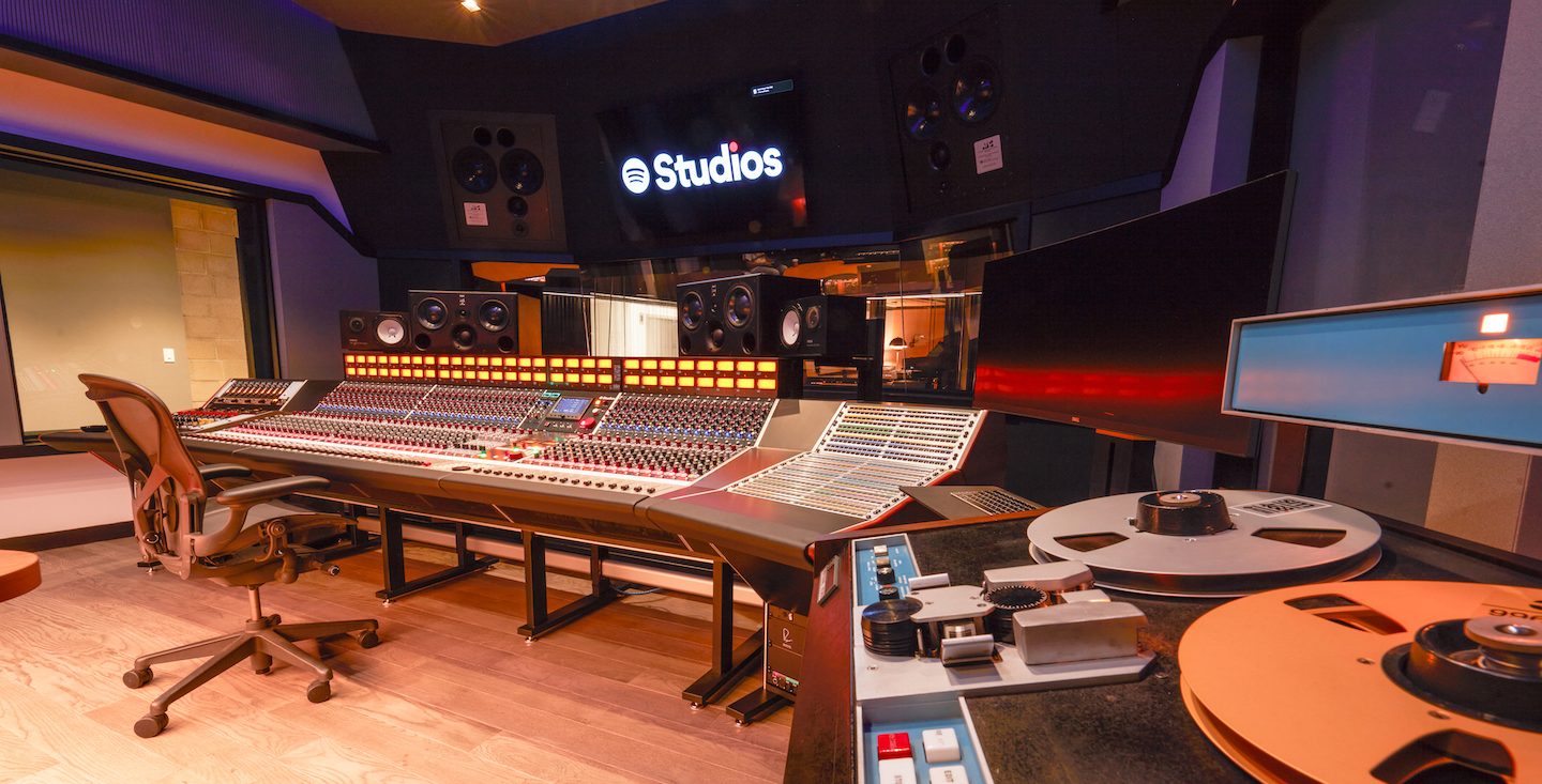 SOS Recording Studio
